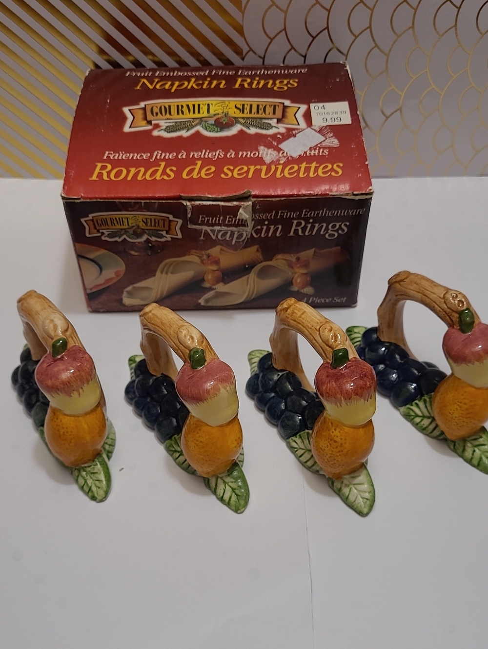 Vintage Gourmet Select Fruit Napkin Rings(set of 4)